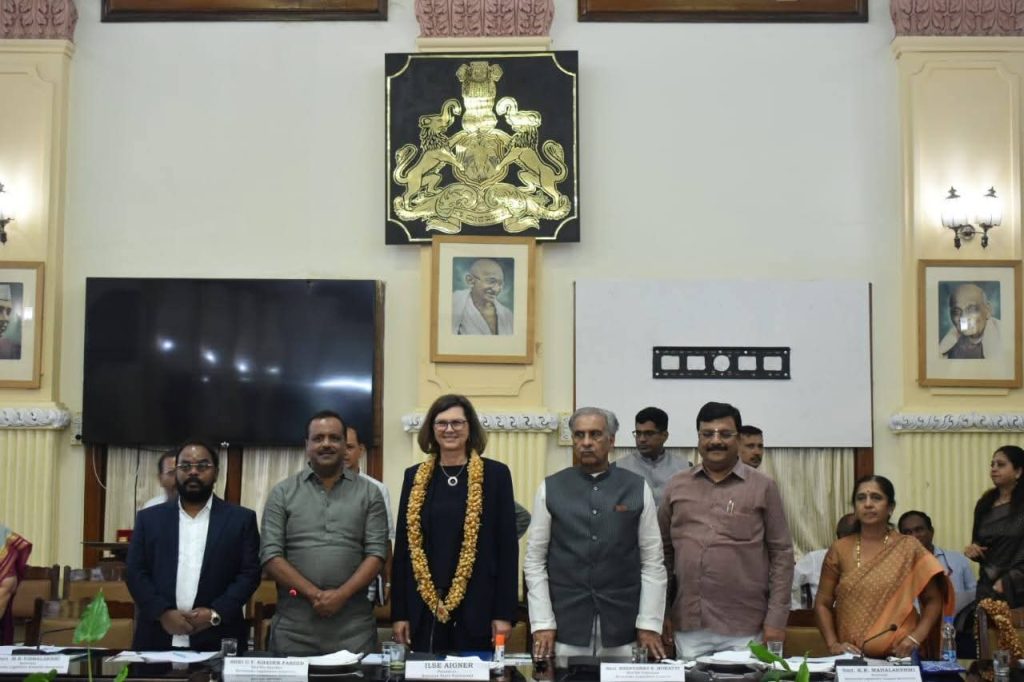A delegation consisting of 20 members under the chairmanship of Honorable Speaker of the Parliament of Bavaria, Germany.