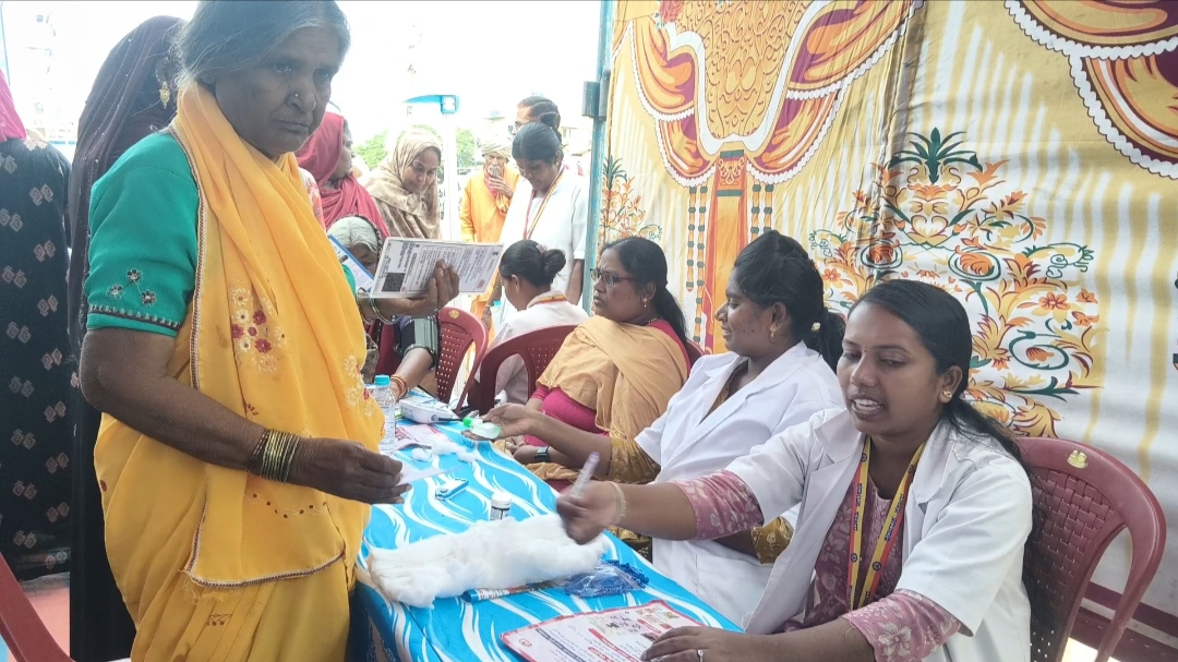 Free health check-up camp at Malur Dinne