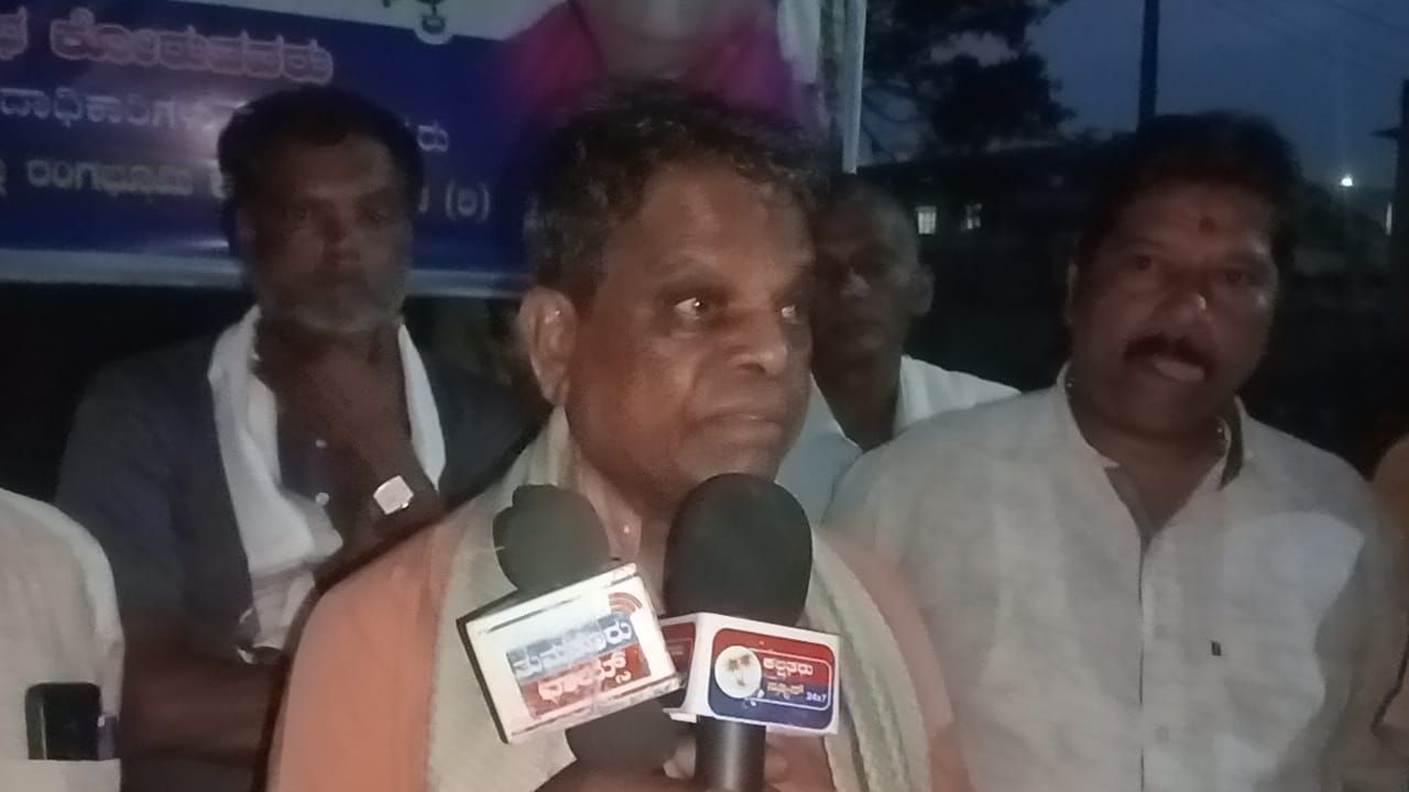 ಜಿಲ್ಲಾ ಕನ್ನಡ ಸಾಹಿತ್ಯ ಪರಿಷತ್ ತುಮಕೂರು ತುಮಕೂರು ಜಿಲ್ಲಾ ರಂಗಭೂಮಿ ಕಲಾವಿದರ ಸಂಘ ಮತ್ತು ಅಖಿಲ ಕರ್ನಾಟಕ ಕೀರ್ತನ ಕಲಾ ಪರಿಷತ್ತು ಬೆಂಗಳೂರು ಇವರ ಆಶಯದಲ್ಲಿ