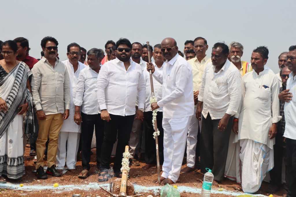 ಅಭಿವೃದ್ಧಿಯ ಹರಿಕಾರರು ಹಾಗೂ ಜನಪ್ರಿಯ ಶಾಸಕರಾದ ಸನ್ಮಾನ್ಯ ಶ್ರೀ ಮಾನಪ್ಪ ಡಿ ವಜ್ಜಲ್ ರವರು ಇಂದು ಲಿಂಗಸುಗೂರು ವಿಧಾನಸಭಾ ಕ್ಷೇತ್ರದ ಪೈದೊಡ್ಡಿ ಗ್ರಾಮದಲ್ಲಿ