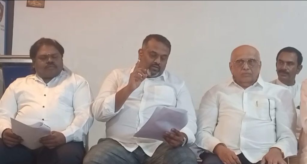 ತುಮಕೂರು: ಗ್ರಾಮೀಣ ಪ್ರದೇಶದ ಪ್ರತಿಭಾವಂತ ಯುವಜನರು ಹಾಗೂ ಮಹಿಳೆಯರು ಉದ್ಯೋಗಕ್ಕಾಗಿ ನಗರ ಪ್ರದೇಶಕ್ಕೆ ವಲಸೆ ಹೋಗುವುದನ್ನು ತಪ್ಪಿಸಲು ಗ್ರಾಮೀಣ ಪ್ರದೇಶದಲ್ಲಿ ದುಡಿಮೆಗೆ ಅವಕಾಶ ಕಲ್ಪಿಸಲು ಗ್ರಾಮ-ನೆಟ್ ಭಾರತ