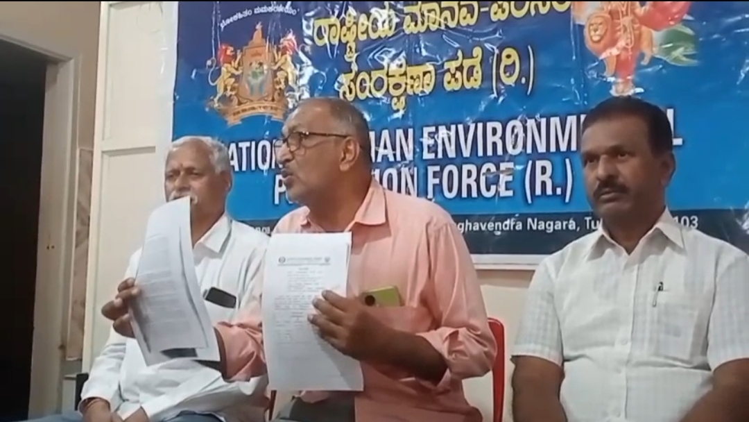 ನಗರಪಾಲಿಕೆ ತೆರಿಗೆ ಪರಿಷ್ಕರಣೆಯಿಂದ ಜನರಿಗೆ ದುಬಾರಿ ಹೊರೆಕಾನೂನು ವಿರೋಧಿ ತೆರಿಗೆ ಹೆಚ್ಚಳ ರದ್ದುಪಡಿಸಲು ಆಗ್ರಹತುಮಕೂರು: ತುಮಕೂರು ನಗರಪಾಲಿಕೆಯು ೨೦೨೬-೨೭ನೇ ಸಾಲಿನ ಆಸ್ತಿ ತೆರಿಗೆ ಹಾಗೂ ಮುದ್ರಾಂಕ ಶುಲ್ಕವನ್ನು ಕಾನೂನುಬಾಹಿರವಾಗಿ ದುಪ್ಪಟ್ಟು ಹೆಚ್ಚಳ ಮಾಡಿದೆ. ಹೆಚ್ಚಿಸಿರುವ ತೆರಿಗೆಯನ್ನು ರದ್ದು ಮಾಡಬೇಕು