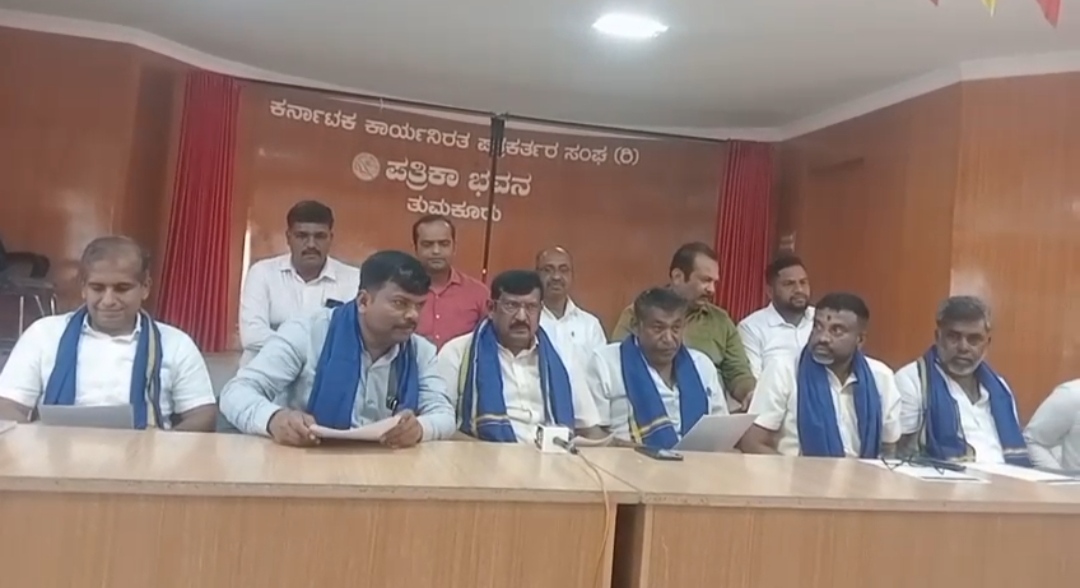 ಡಾ. ಅಂಬೇಡ್ಕರ್ ಸಂಭ್ರಮಿಸುವ ಭೀಮೋತ್ಸವ ಆಚರಣೆಮೇ ೧-೨ರಂದು ನಗರದಲ್ಲಿ ಸಂವಿಧಾನಶಿಲ್ಪಿಯ ಸಾಂಸ್ಕೃತಿಕ ಸ್ಮರಣೆತುಮಕೂರು: ಸಂವಿಧಾನಶಿಲ್ಪಿ ಡಾ.ಬಿ.ಆರ್. ಅಂಬೇಡ್ಕರ್ ಅವರನ್ನು ಸಂಭ್ರಮಿಸುವ, ಅವರ ೧೩೫ನೇ ಜನ್ಮದಿನದ ಅಂಗವಾಗಿ ನಗರದ ಸರ್ಕಾರಿ ಜ್ಯೂನಿಯರ್ ಕಾಲೇಜು ಮೈದಾನದಲ್ಲಿ ಮೇ ೧ ಮತ್ತು ೨ರಂದು ಕಲ್ಪತರು ಸಾಂಸ್ಕೃತಿಕ ವೇದಿಕೆಯಿಂದ